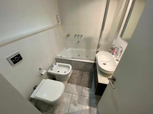 Departamento En Venta - 3 Dormitorios 2 Baños - Cochera - 100mts2 - Mar Del Plata