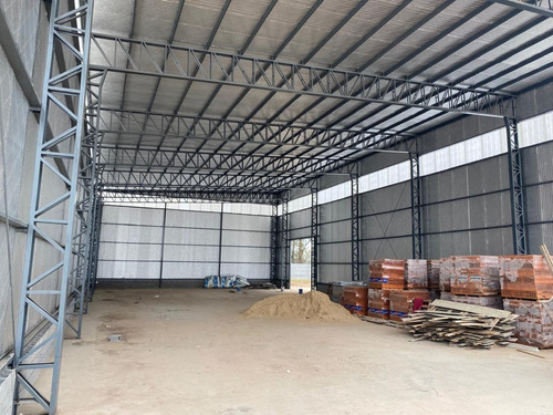 (69) Galpon En Alquiler / 600 M² / Parque Industrial Moreno 2 / Pim 2