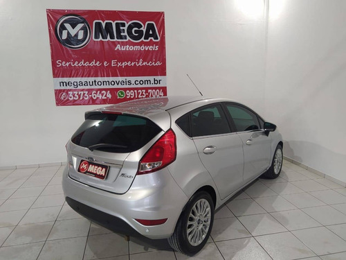 Imagem 4 de 10 de Ford Fiesta 1.6 Titanium Hatch 16v Flex 4p Powershift