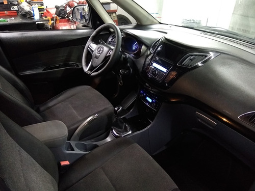 Imagem 9 de 14 de Jac J6 Diamond 2.0 16v 7 Lug Completo Airbags Abs 2014 Cinza