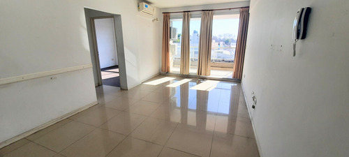 Imagen 2 de 12 de Unidad 2 Amb Con Dormitorio En Suite, Toilette Y Balcón