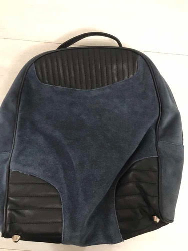 Mochila Prune De Cuero Gamuzado Azulino