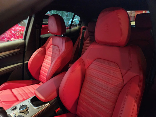Alfa Romeo Stelvio 2.0 280cv At Q4 Veloce