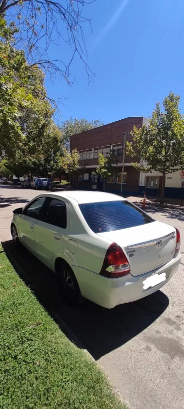 Toyota Etios 1.5 Platinum 4 p Automática 4 marchas