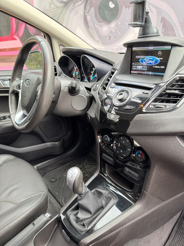 Ford Fiesta Kinetic 1.6 Titanium 120cv