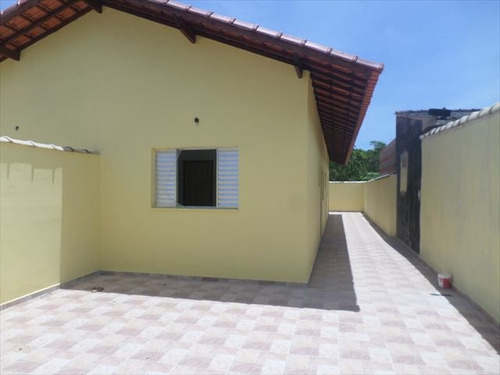 Imagem 2 de 13 de Casa Nova Para Financiamento Em Itanhaém.