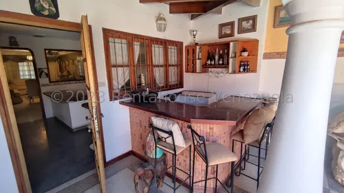 Venta De Linda Casa En Pampatar, Conjunto Cerrado. Isla De Margarita. Cao