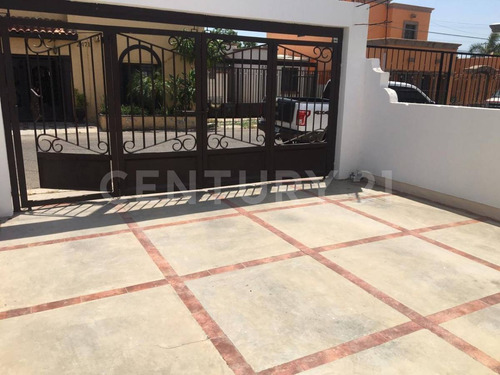 Imagen 2 de 15 de Se Renta Casa En Col. Villas Del Náinari.
