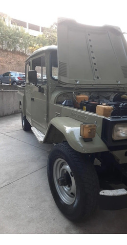 Imagem 6 de 7 de Toyota Bandeirante Cabine Dupla