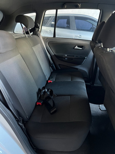 Imagen 12 de 14 de Volkswagen Suran 1.6 Track Les Automotores