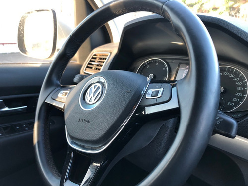 Imagen 15 de 25 de Volkswagen Amarok 2.0 Highline 4x4 At Año 2019 - Liv Motors