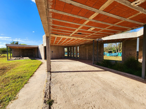 Venta: Casa A Terminar - 365m2 Cubiertos 2.500m2 De Terreno - Barrio Privado Causana - Malagueño
