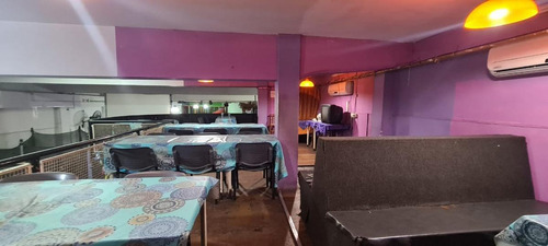 Imagen 11 de 21 de Local Comercial 1000 M² En 2 Plantas - Ideal Salón De Fiestas - Casanova