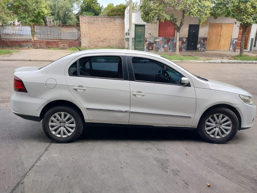 Volkswagen Voyage 1.6 Highline 101cv