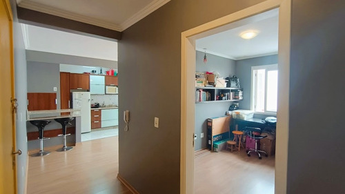 Apartamento Para Venda, Bairro Jardim Botânico Com, 2 Dormitórios, 1 Banheiro, 1 Vaga De Garagem, Semimobiliado.