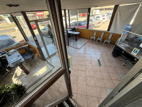 Amplio Local Comercial En Avda Principal