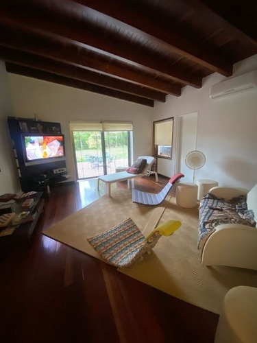 Imagen 8 de 30 de Se Vende Casa 680m2 4h+2s/7b/10p Cerro Verde 4377