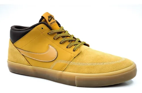Nike bota marron hotsell