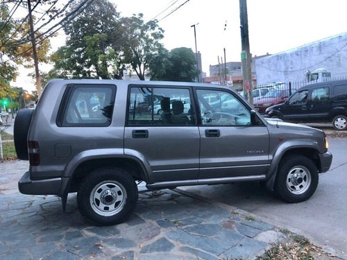 Isuzu Trooper 3.0 I Kuroi Wagon