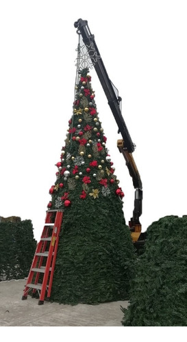 Árbol De Navidad Gigante