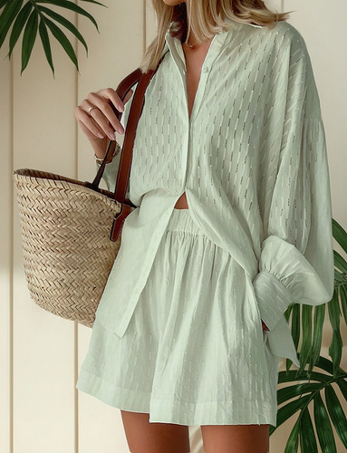 Elegante Conjunto De Pantalones Cortos Con Mangas Abullonada