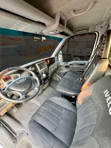 Iveco Daily 35s14 2017 Plat Guincho Completo Caminhonete