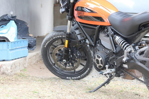Imagen 13 de 16 de Ducati Scrambler 400 - Sixty Two Liquido