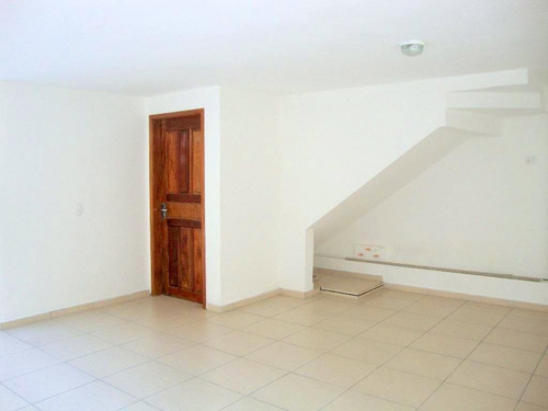 Sobrado Com 2 Dormitórios À Venda, 104 M² Por R$ 530.000,00 - Boqueirão - Santos/sp - So0018