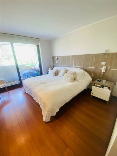 Imagen 10 de 19 de Departamento En Venta De 4 Dorm. En Lo Barnechea