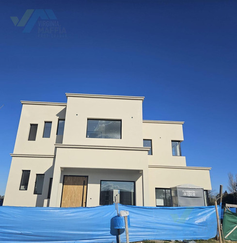 Casa En Venta Santa Elisa 4 Amb. - Pilar Del Este . Oportunidad!