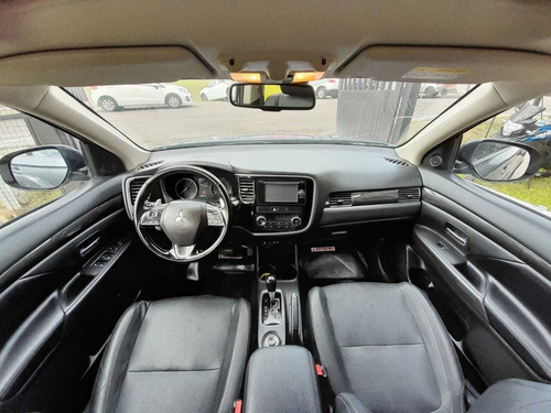 Imagen 10 de 15 de Mitsubishi Outlander 2.4 Gls 4wd L16 2016