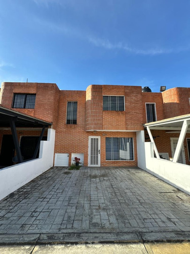 Townhouse En Naguanagua, Carabobo, En El Conjunto Residencial Brisas Del Manantial. Zc.o