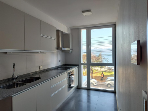Departamento En Venta En Bariloche. Vista Al Lago. Cochera. Gimnasio Salón.