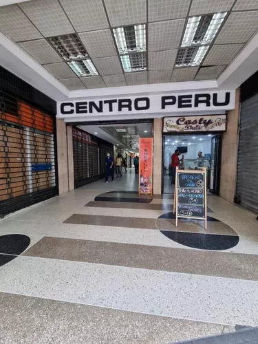 Oficina En Venta En El Centro Perú Urb. Chacao. K.m.