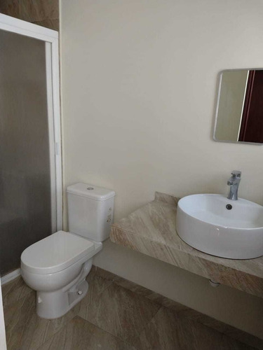 Imagen 12 de 21 de Rento Casa Calle Melitón Balderas Celaya