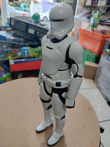 Figura De Acción Stormtrooper Básico Star Wars (Usado)