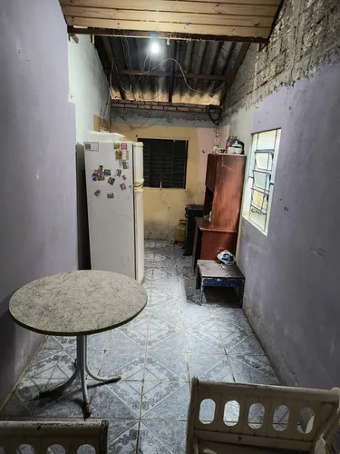 2 Casas ( Alvenaria E Madeira)