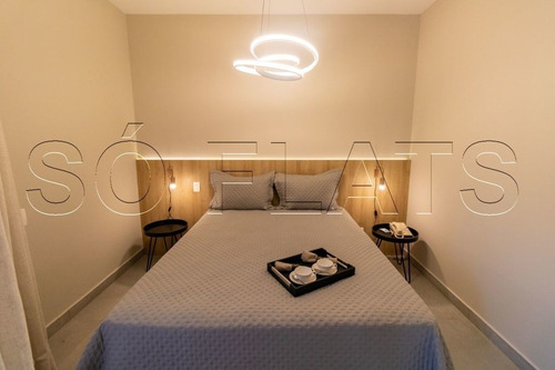 Imagem 8 de 15 de Flat No Itaim, Entre A Av. Cidade Jardim E Faria Lima - Sf34266
