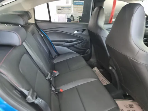 Chevrolet Onix 1.0T Premier Red Line At