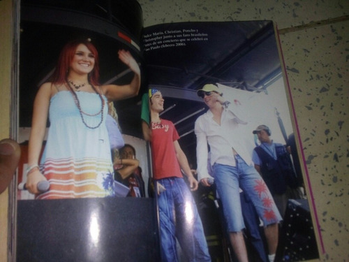 Libro La Revolución Rebelde Rbd Con Dvd Excelente Estado