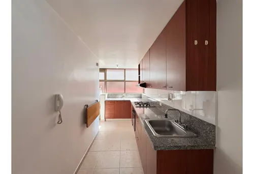 Apartamento En Venta Con Espacios Amplios Poblado (loma De Los Parras)