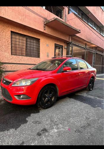 Ford Focus Sedan Sport 5vel Mt