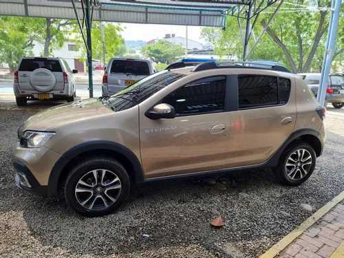 Renault Stepway 1.6 Intens Cvt