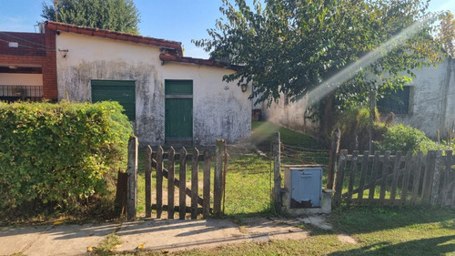 Antigua Casa A Reciclar, En El Centro De Maschwitz