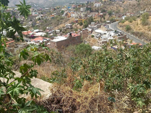 Terreno Con Excelente Vista Por Preparatoria Oficial