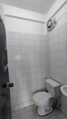 Imagen 6 de 9 de Adriana Castellanos +58 412 6697984 Venta Local Comercial En Los Guayos, C.c La Linea. (42m2) Cod. 155264