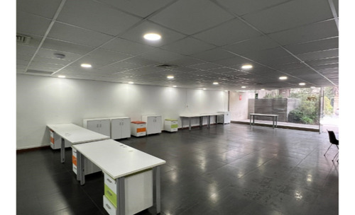Local Comercial En Arriendo En Providencia 202,14 M2