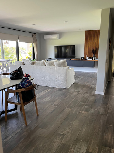 Casa Al Agua Barrio Virazón En Venta