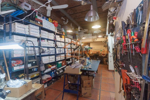 Venta De Lindisima Casa Y Local Abajo Con Garage, Jardin Y Pileta
