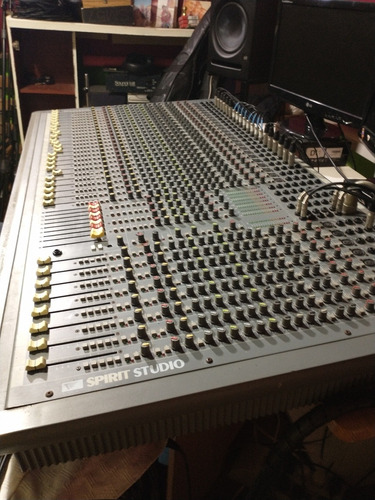 Soundcraft Spirit Studio 32 Canales Consola Analógica Mixer